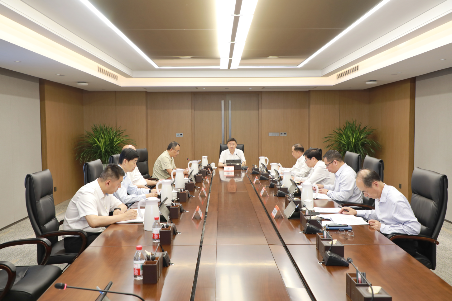 集團(tuán)黨委常委會(huì)召開會(huì)議 傳達(dá)學(xué)習(xí)習(xí)近平總書記重要講話精神 研究有關(guān)事項(xiàng)